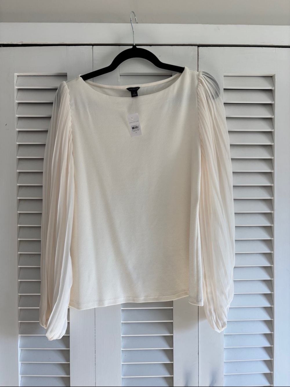 Women’s ann Taylor blouse sz medium